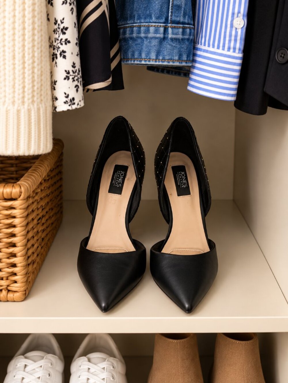 Jones New York Black Pumps